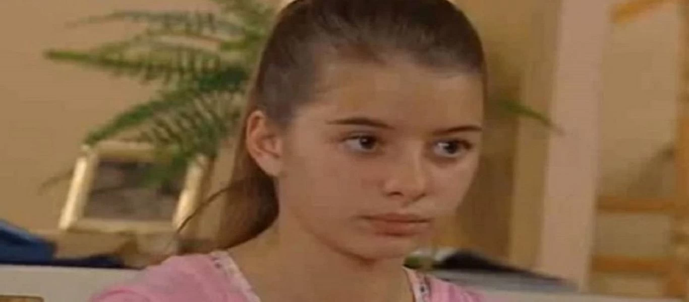 Η Φίφη από το «Ευτυχισμένοι Μαζί» μεγάλωσε και έγινε… γυναικάρα! (φώτο)